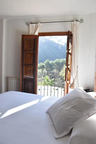 Hotel Humaina - image 5