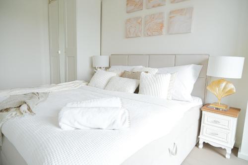 Rentero Modern, River View Apartment near Prague City Center, Prague (photo 11)