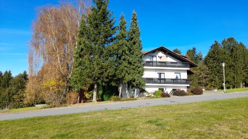 Garden, Ferienwohnung am Sonnenberg in Grasellenbach