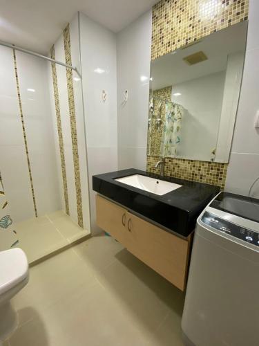 Shower, Paradise Park Jomtien near ALANGKARN