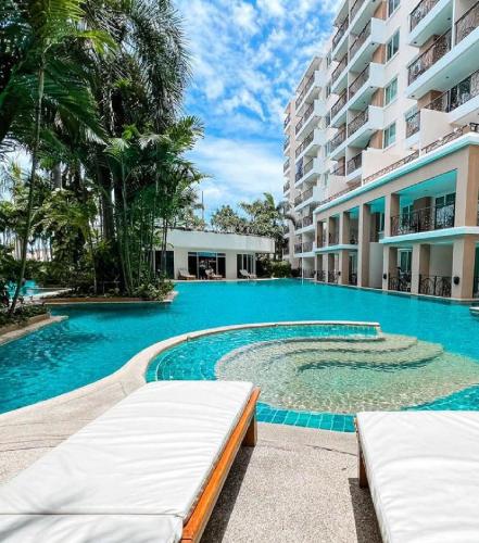 Exterior view, Paradise Park Jomtien near ALANGKARN