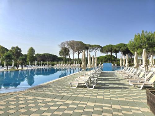 Бассейн , Sunny Beach Apartments - 147 in Плазай-Сан-Пиетро