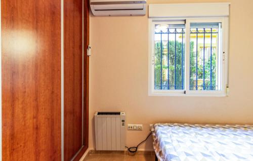 Three-Bedroom Holiday Home  image 5