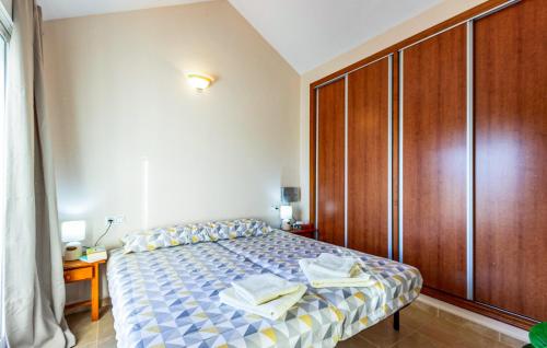 Three-Bedroom Holiday Home  image 7