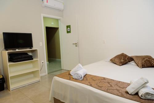 Classic Triple Room image 5