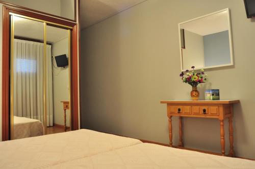Hostal Europa - image 14