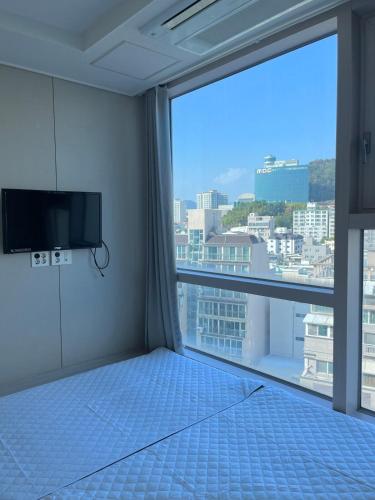 プサン # Special Hotpl Central Location & Gwangalli Beach 3-minute walk & Mountain View ゲストハウス 眺望