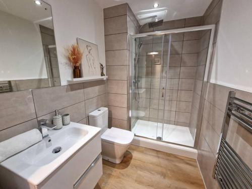 1 Bed Old Trafford Flat Free Parking, Manchester (foto 10)