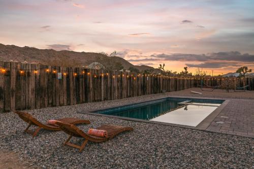 Pueblito Pool & Spa W Boulder Views in Joshua Tree, USA
