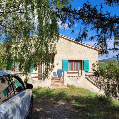 Magnifique Villa de 120m2 Jardin et vue splendide WIFI in Rosans