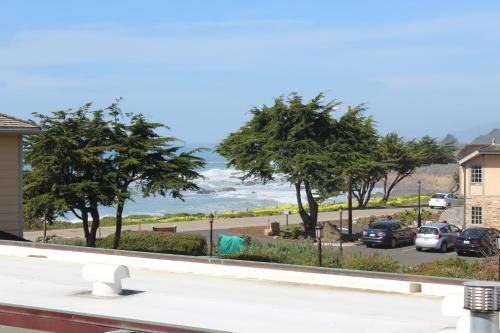 Cambria Shores Inn