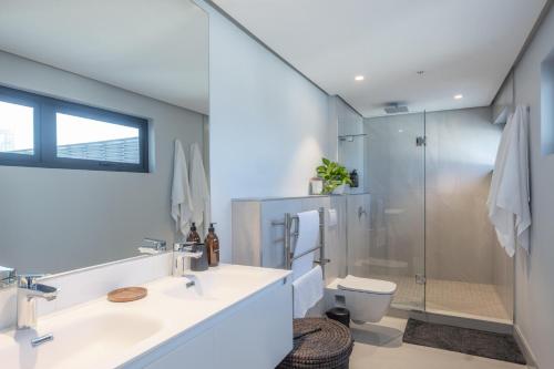 Highest Penthouse in City - Pool and Panoramic Views - main image