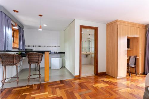 Premium Studio with Spa Bath image 5