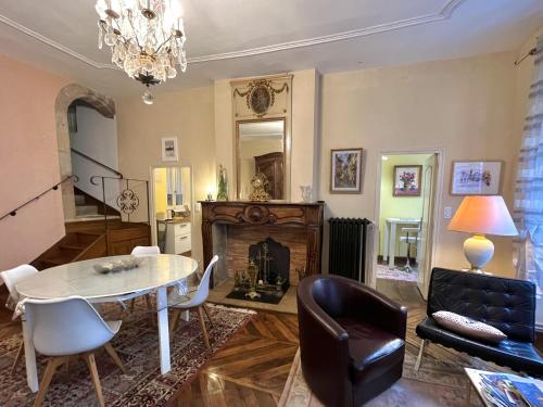 設施, l'ARMAGNAC in 羅德茲市中心