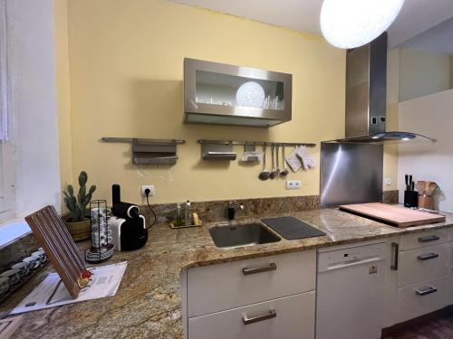 廚房, l'ARMAGNAC in 羅德茲市中心