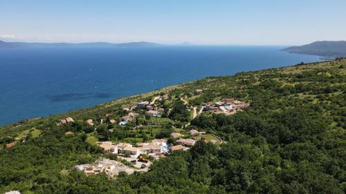Villa Castelina Part II of twin house in Ripenda Kras