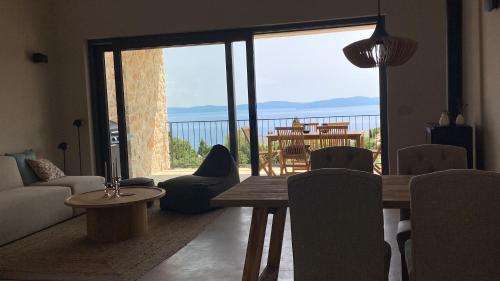 Villa Castelina Part II of twin house in Ripenda Kras