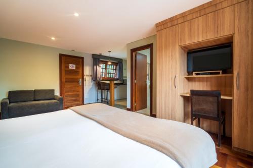 Premium Studio with Spa Bath image 4