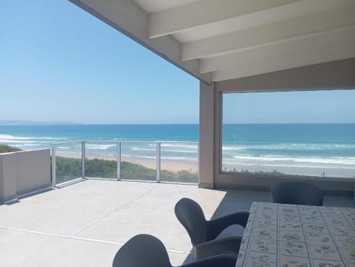 Seafront! Home in Boggomsbay in Boggomsbaai