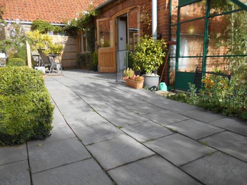 Cotenham Barn - image 7