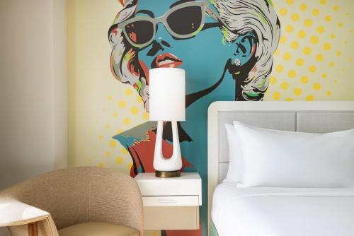 King Room image 3