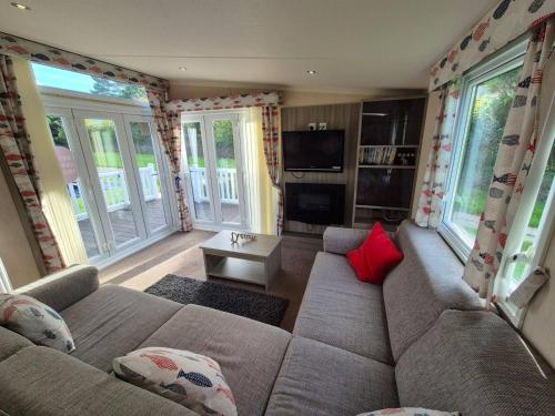 Facilities, Pine & Tide Escape 219 Parkdean White Acres Newquay in White Cross