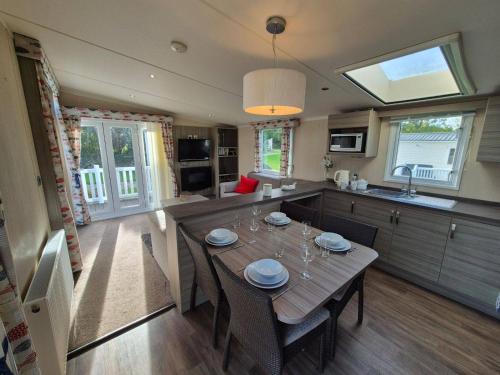 Kitchen, Pine & Tide Escape 219 Parkdean White Acres Newquay in White Cross