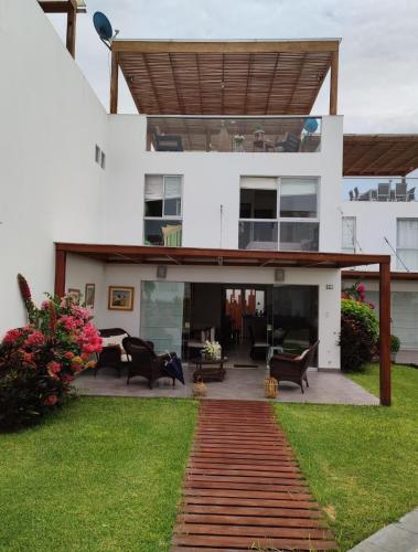 Casa en condominio de playa para 12 personas, Asia