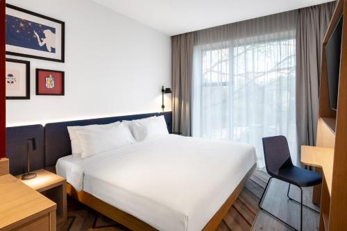room detail thumbnail 0