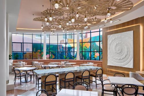 Crowne Plaza Key West-La Concha - image 8