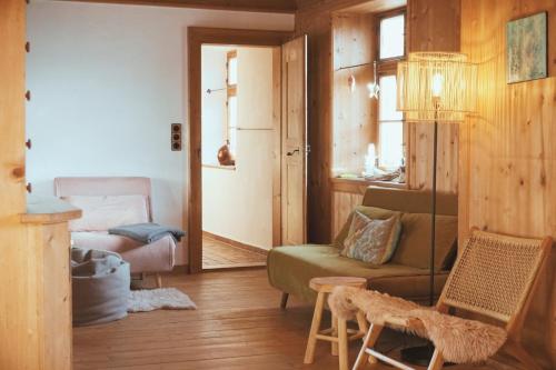 Alpen Lounge Leitzachtal - große urige Wohnung mit Dachterasse und Bergblick in Fischbachau, Deutschland