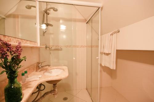 Budget Double Room image 3
