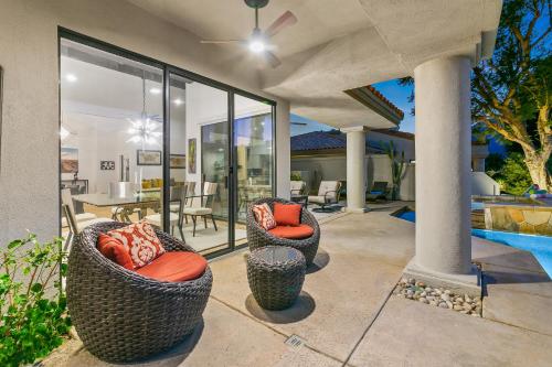 Fairway Hideaway with Lake Mountain Views