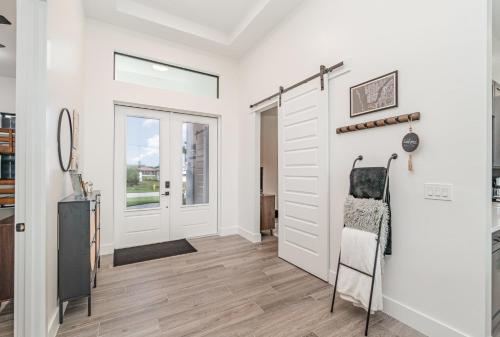 Beautiful, fun home w/3 masters, pool & spa, Cape Coral (fotografie 8)