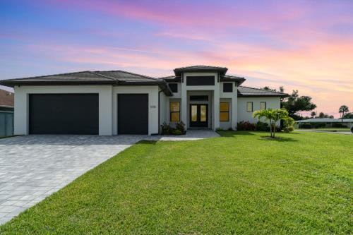 Beautiful, fun home w/3 masters, pool & spa, Cape Coral (fotografie 2)