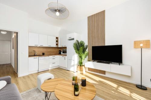 JARDIN DES MUSES II - Somptueux 2 pièces - Carré d'or Menton - Location saisonnière - Menton