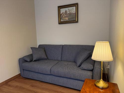1 queen bed, 1 sofa bed