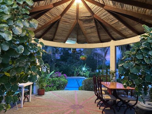 Kilátás, Le”More House in Santa Rita