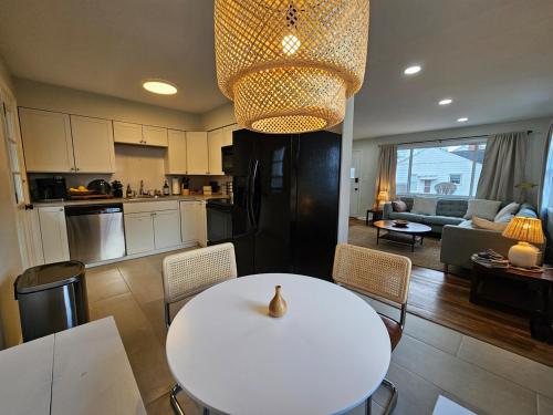 Clintonville Charmer - Central, Arcade, Selfie Wall in เวิร์ธิงตัน