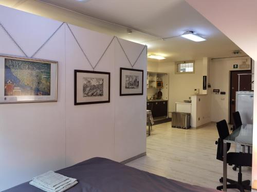 Ballarin Studio Apartment for Business Travels and Holidays, Rome (photo 6)