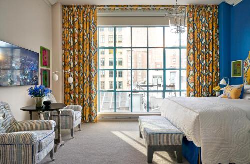 Deluxe Top Floor image 3