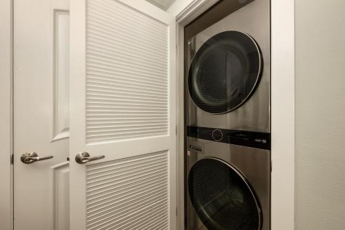 Deluxe Fraser Crossing Founders Pointe Condo with Ski Storage and washer dryer condo in Winter Park, USA