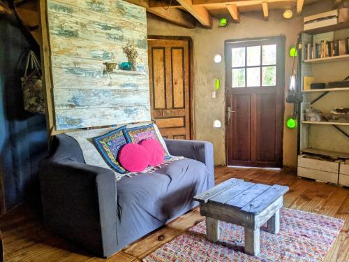 Casa Domo de barro en Punta Negra, Uruguay