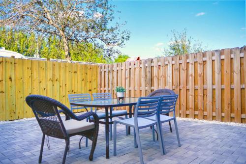 Pleasant Townhouse 18 min from the Aventura - TH3 in Miami, USA