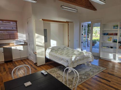 Relaxing Countryside Resort Guest House in 波偉