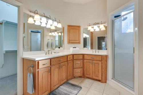 Serene 50-Acre Nature Retreat Near Melissa & Anna in Weston (TX)