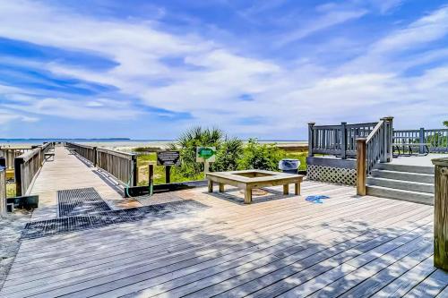 The Islander- Luxurious Beach Property in Hilton Head Island Waterfront