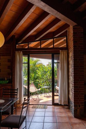 Erkély/terasz, Cabin Getaway in Tepoztlán Hills (Cabin Getaway in Tepoztlan Hills) in San Pedro