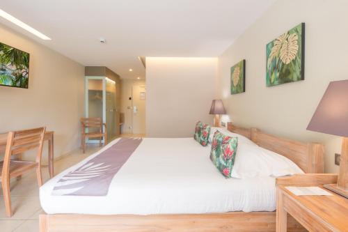 Comfort Double Room with Garden View image 5