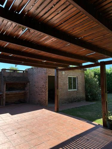 Casa con pileta y patio privado en Ibarlucea in 라 세라미카 이 쿠요